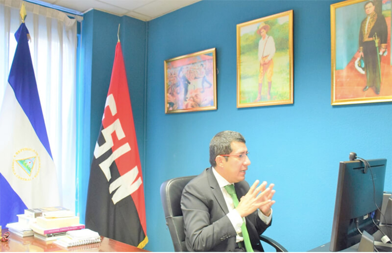 embajador-midence-nicaragua-en-encuentro-con-escritor-espanol